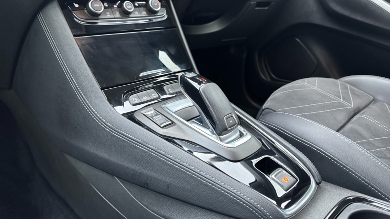 Vauxhall Grandland 1.2 Turbo Ultimate 5dr Auto Petrol Hatchback